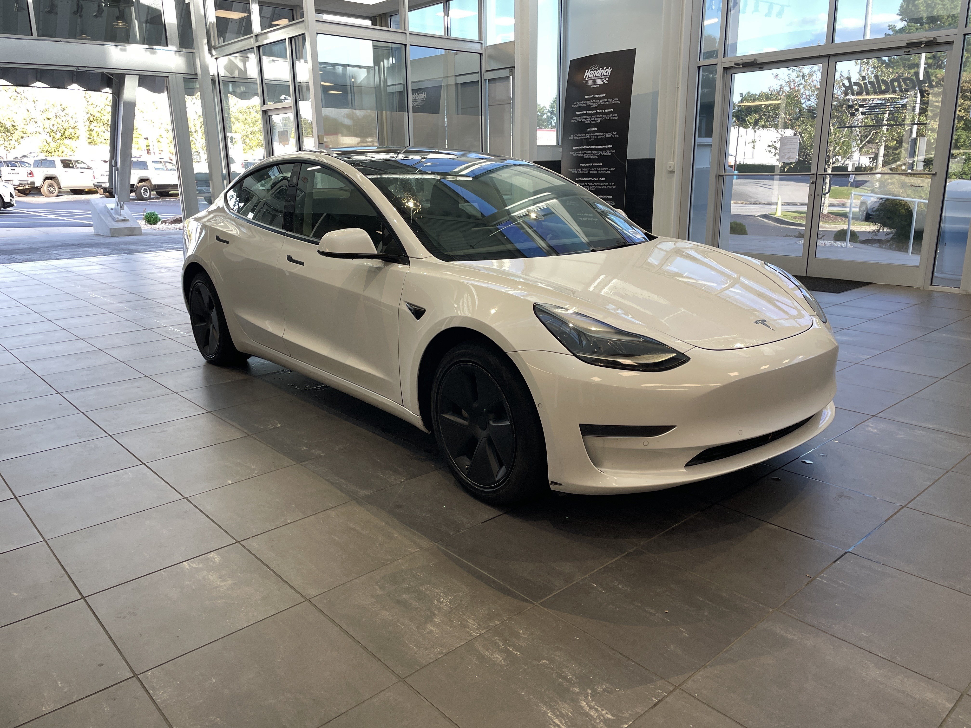 tesla model 3 2022 5YJ3E1EA3NF102018 image tesla model 3 2022 5YJ3E1EA3NF102018 image
